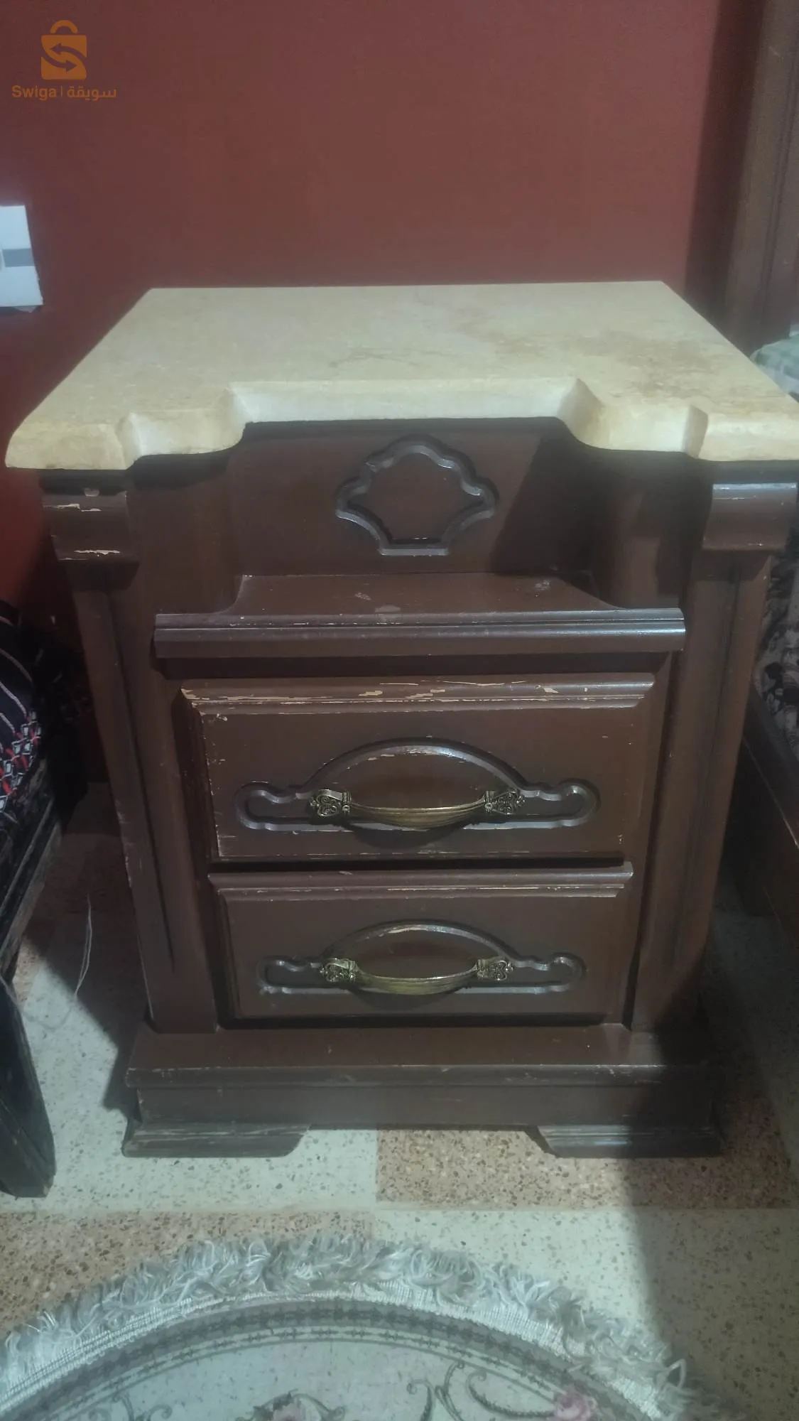 غرفة نوم متوسطة