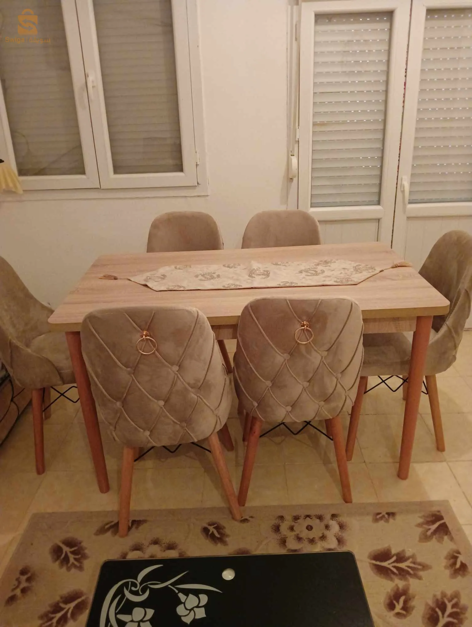 طاولات عصرية