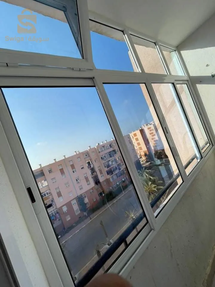 touts les travaux aluminium et pvc 
les ports 
les funatrs 
volé rolont 
balcon 
vitrage 
cabinet de duch