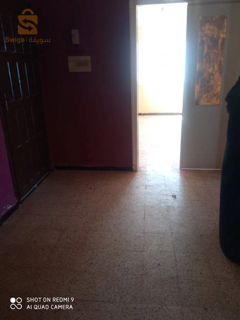 أف 3للبيع عين الترك بوزفيل الطابق الرابع
 0775262821