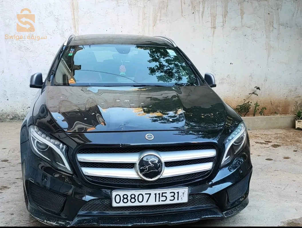 سيارة مرسيدس  نقية  2015