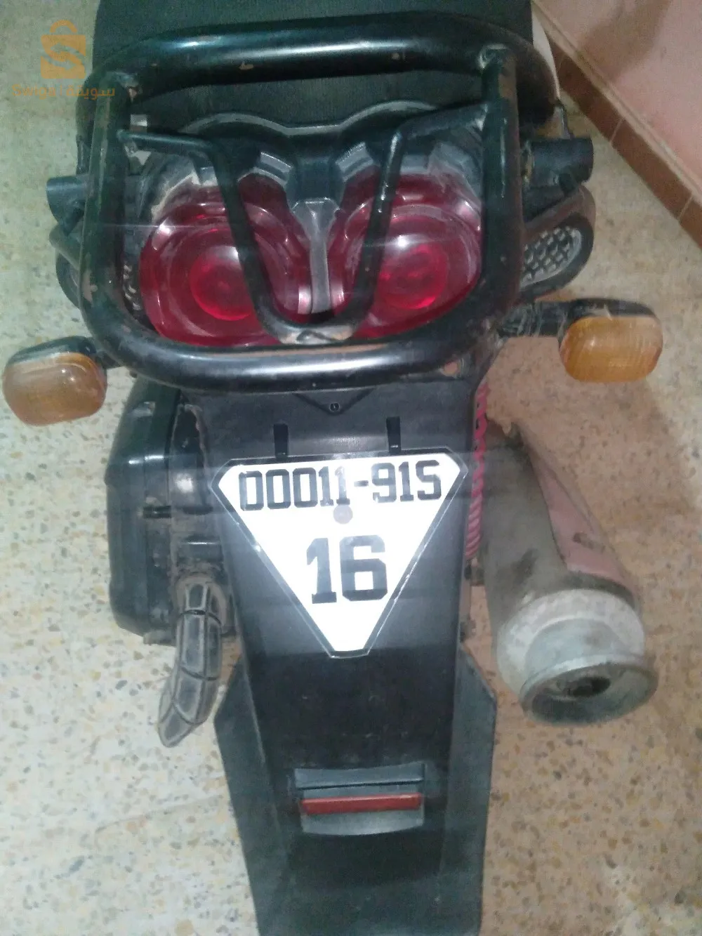 موطو فيسبا. جفاتي. 2015 نظيفة تمشي لباس بيها. محرك جيد. كتابة فقط.