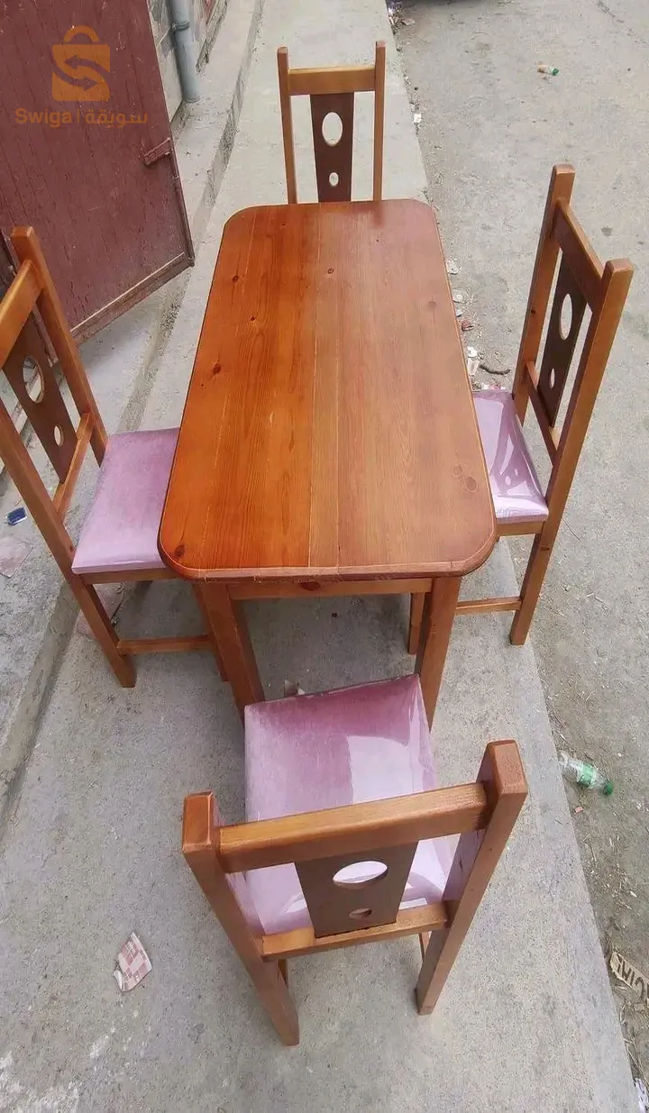 طاولات وكراسي مطبخ