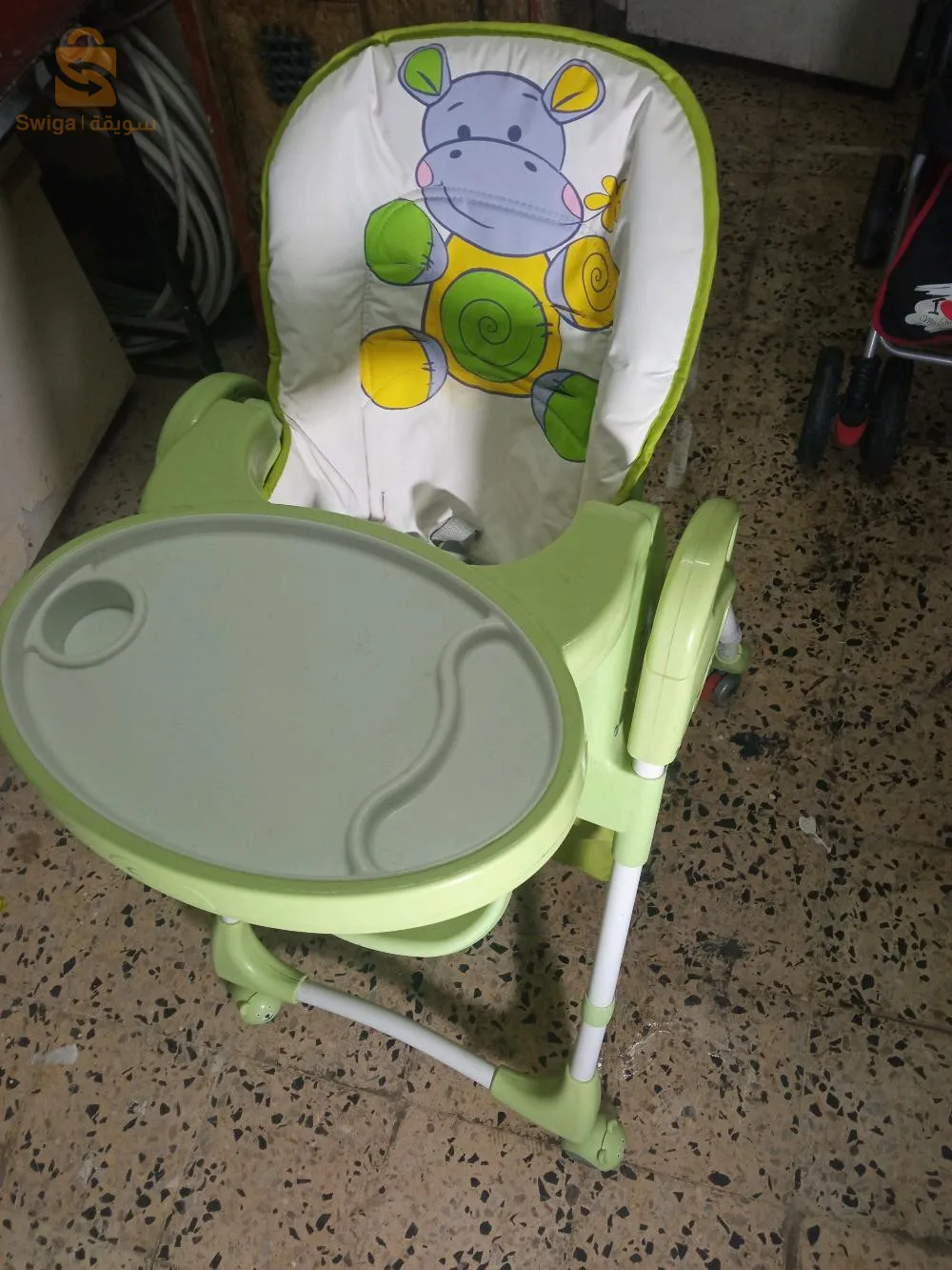 table à manger pour bébé