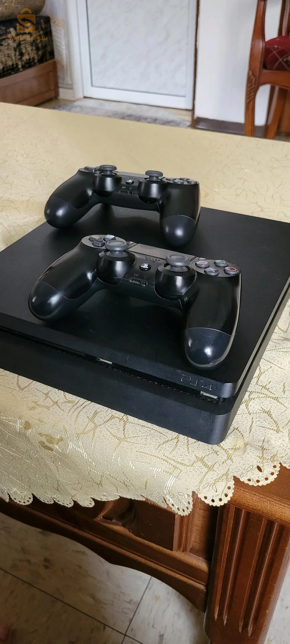 Ps4 slim 500g +2mannette original V2