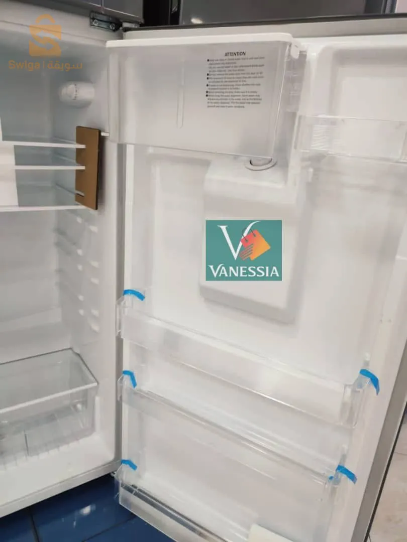 Réfrigérateur marque géant couleur blanche