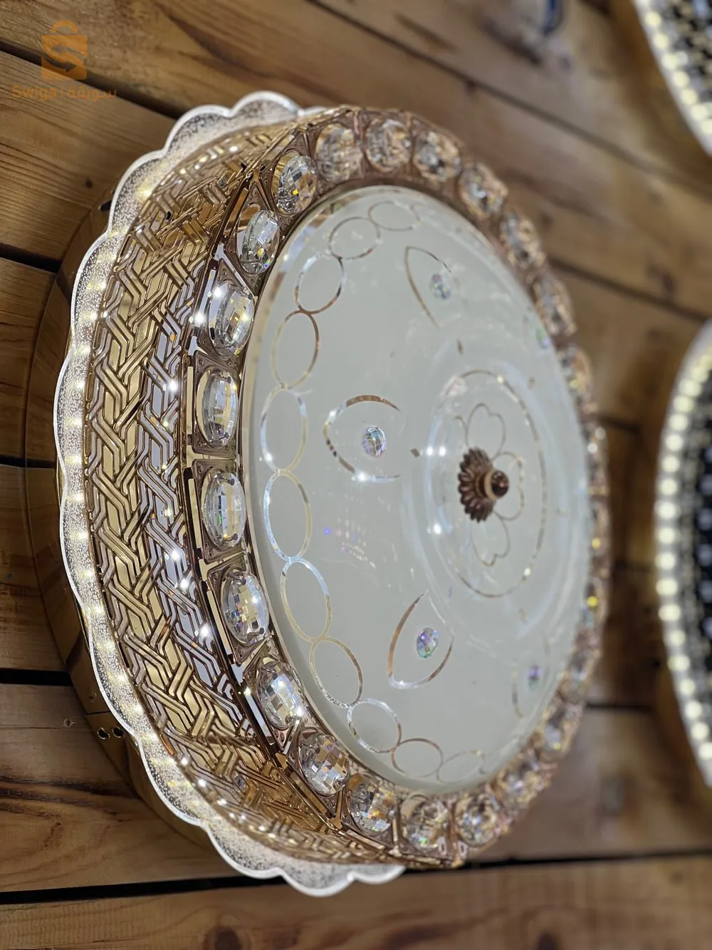 lustre w les hublots