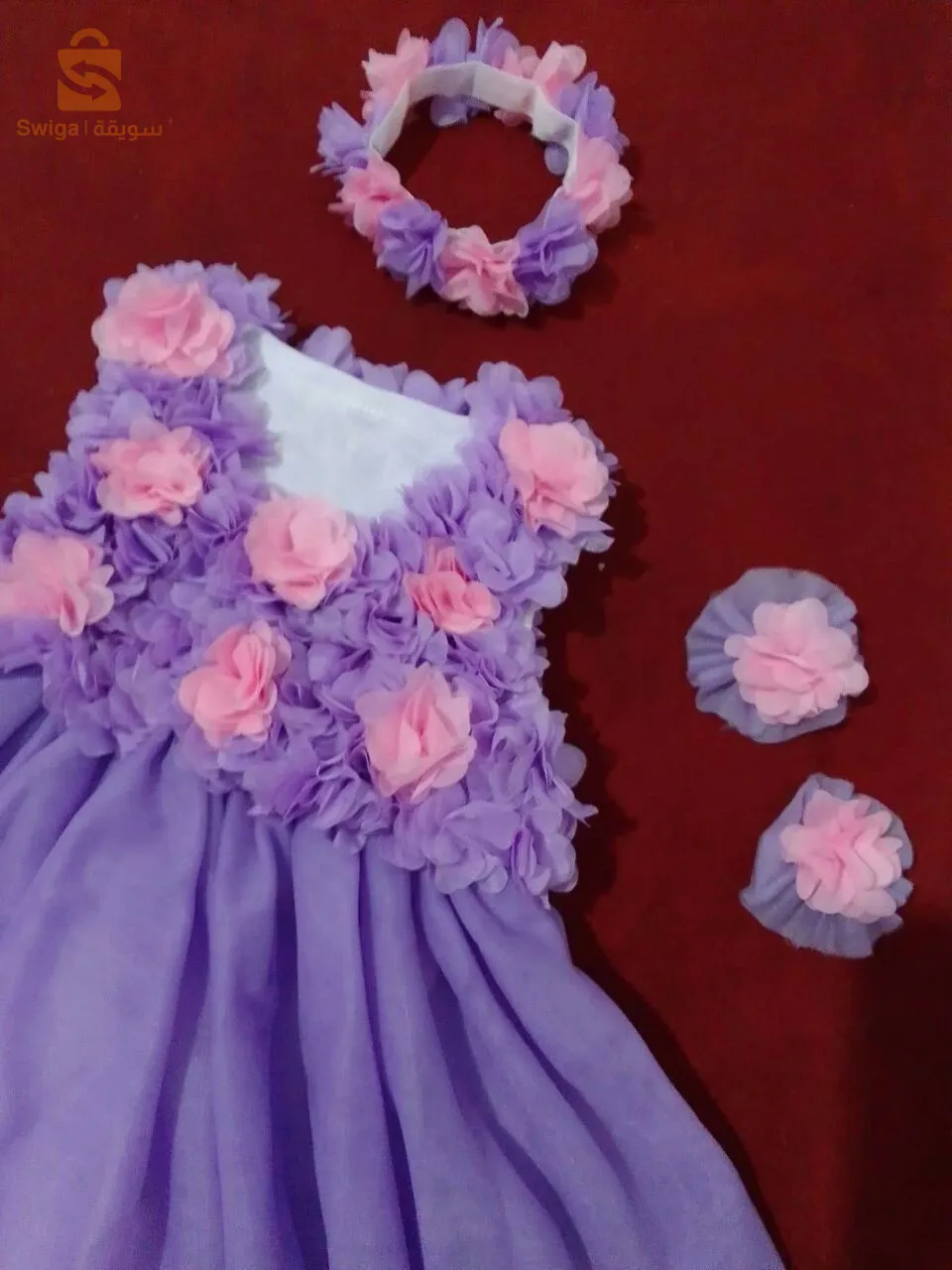 فستان مع اكسسورات للعيد