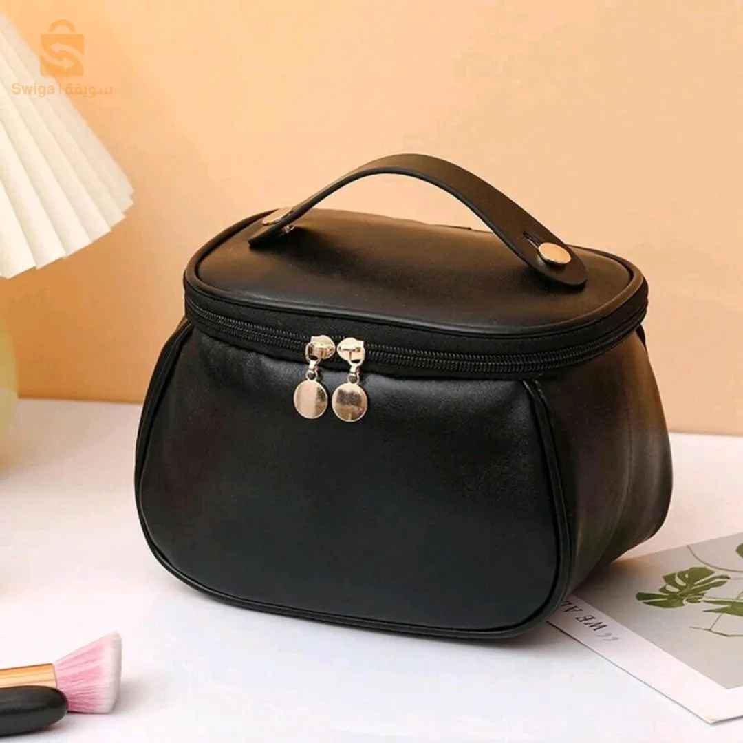 حقيبة مستحضرات التجميل النسائية للسفر من جلد البولي يوريثان، حقيبة مكياج محمولة ذات سعة كبيرة
1. الحجم: حجم حقيبة المكياج هو 21 × 14 × 14 سم / 8.27 × 5.51 × 5.51 بوصة، وهي ليست فقط ناعمة ومريحة ومتينة، ولكن أيضًا من السهل جدًا العناية بها.
2. تصميم بسعة كبيرة: يحتوي الحجم الكبير على مساحة كافية لتخزين ملحقات مستحضرات التجميل الخاصة بك، مثل فرشاة المكياج وملمع الشفاه وأحمر الشفاه وظلال العيون ولوحة المكياج والعطور وكريم الوجه وأسود العين وطلاء الأظافر وأدوات العناية بالأظافر ومعجون الأسنان. فرشاة أسنان.
3. مريحة للحمل: حجم حقيبة مستحضرات التجميل مناسب ومريح للحمل. يمكنك وضعها في صندوق السيارة، وهو مناسب جدًا للنزهات اليومية والسفر والعمل
2000دج
0666955230فب👉viberwatts.