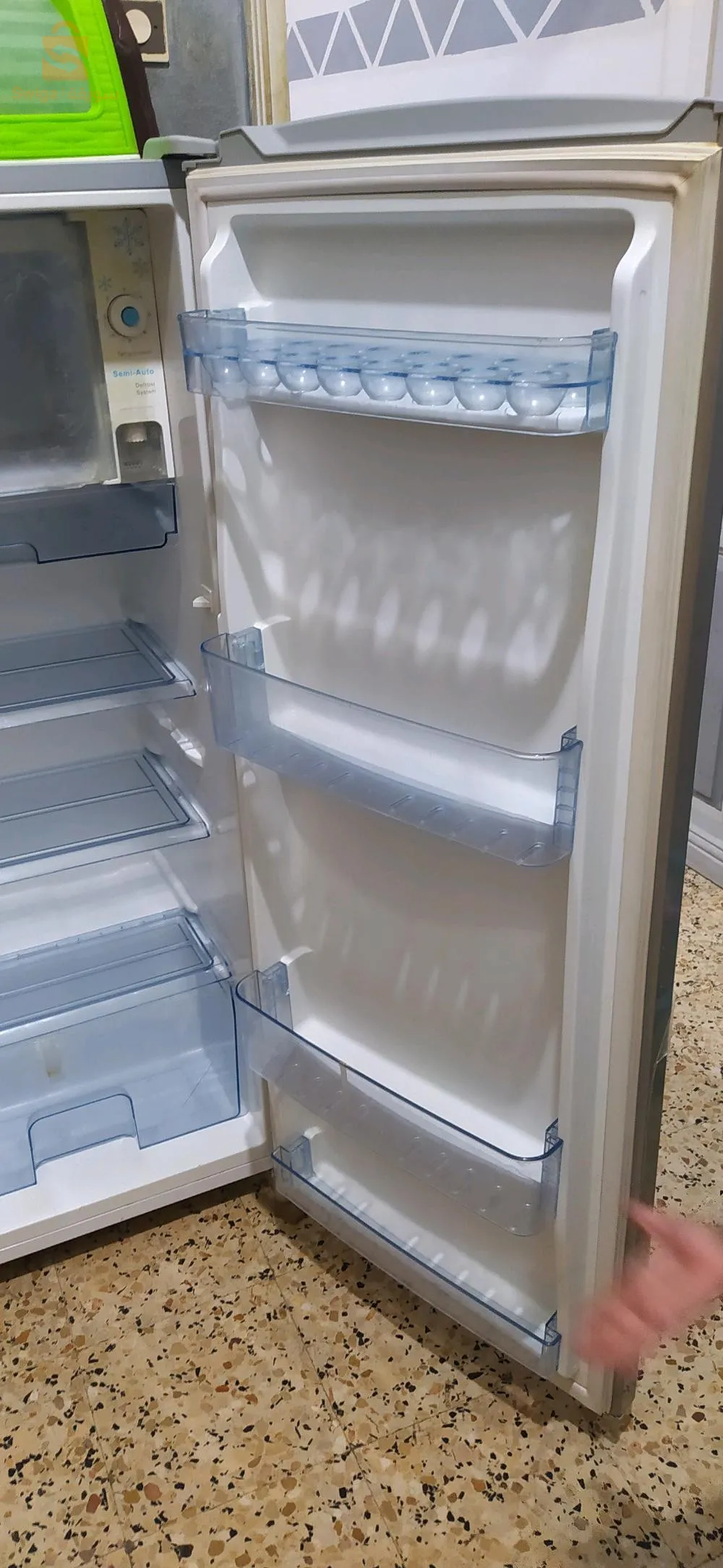 ثلاجة من نوع كوندور مستعملة ونضيفة 05.40,40,55,07