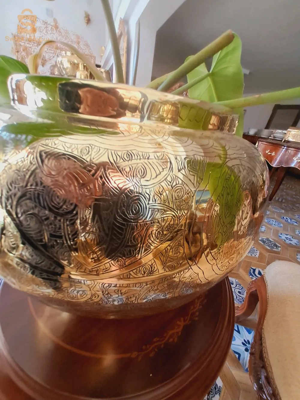 cache pot en cuivre et objets de déco et de collection 
0540 32 90 98