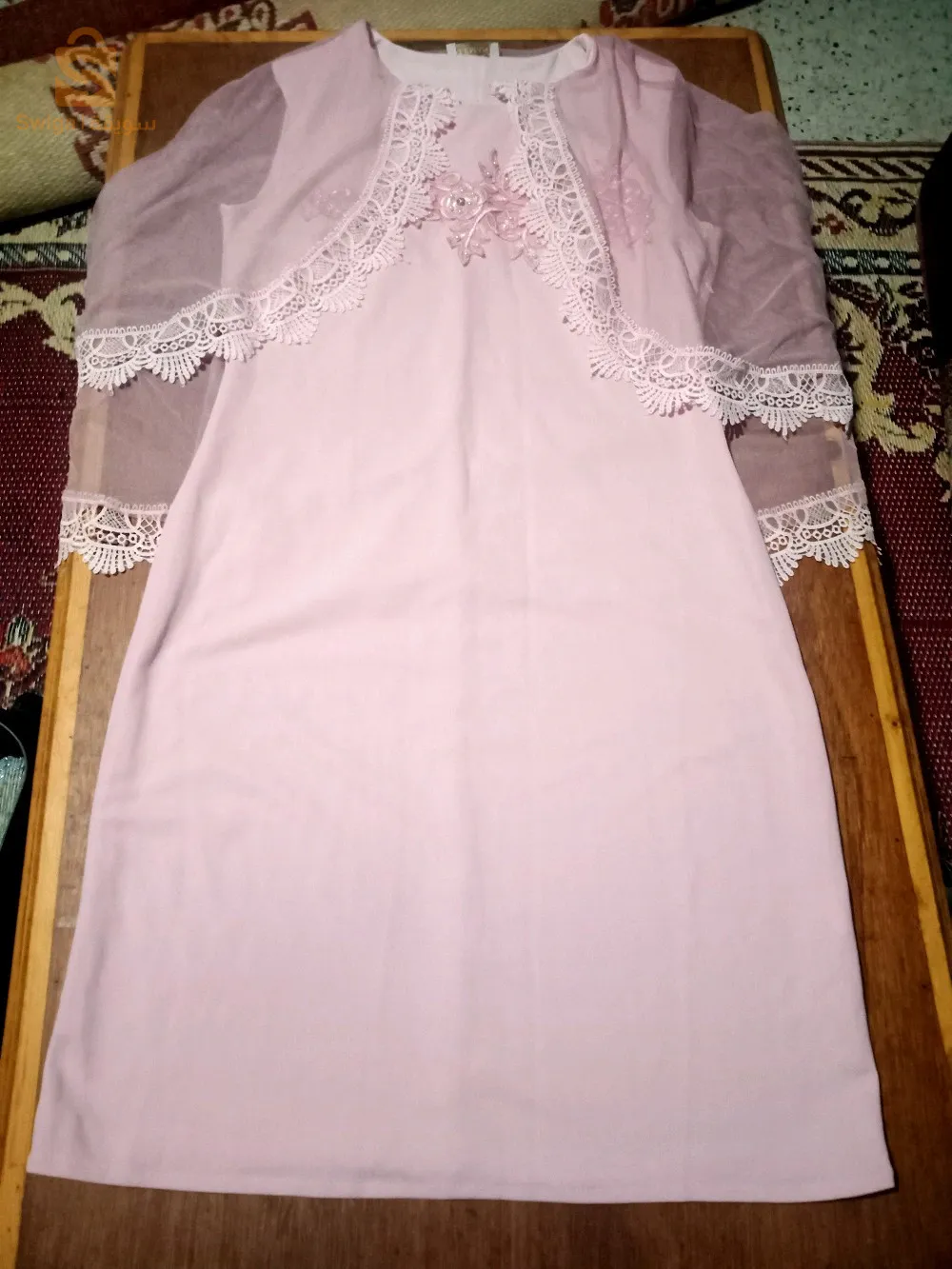 فساتين اعراس واحذية وعطور