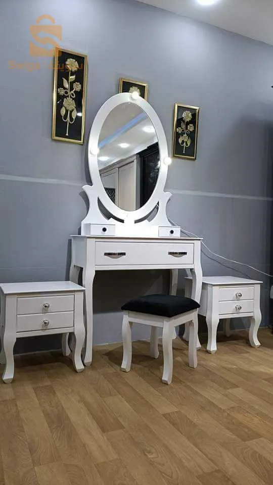 خزائن و أسرة نوم خشب احمر حسب الطلب