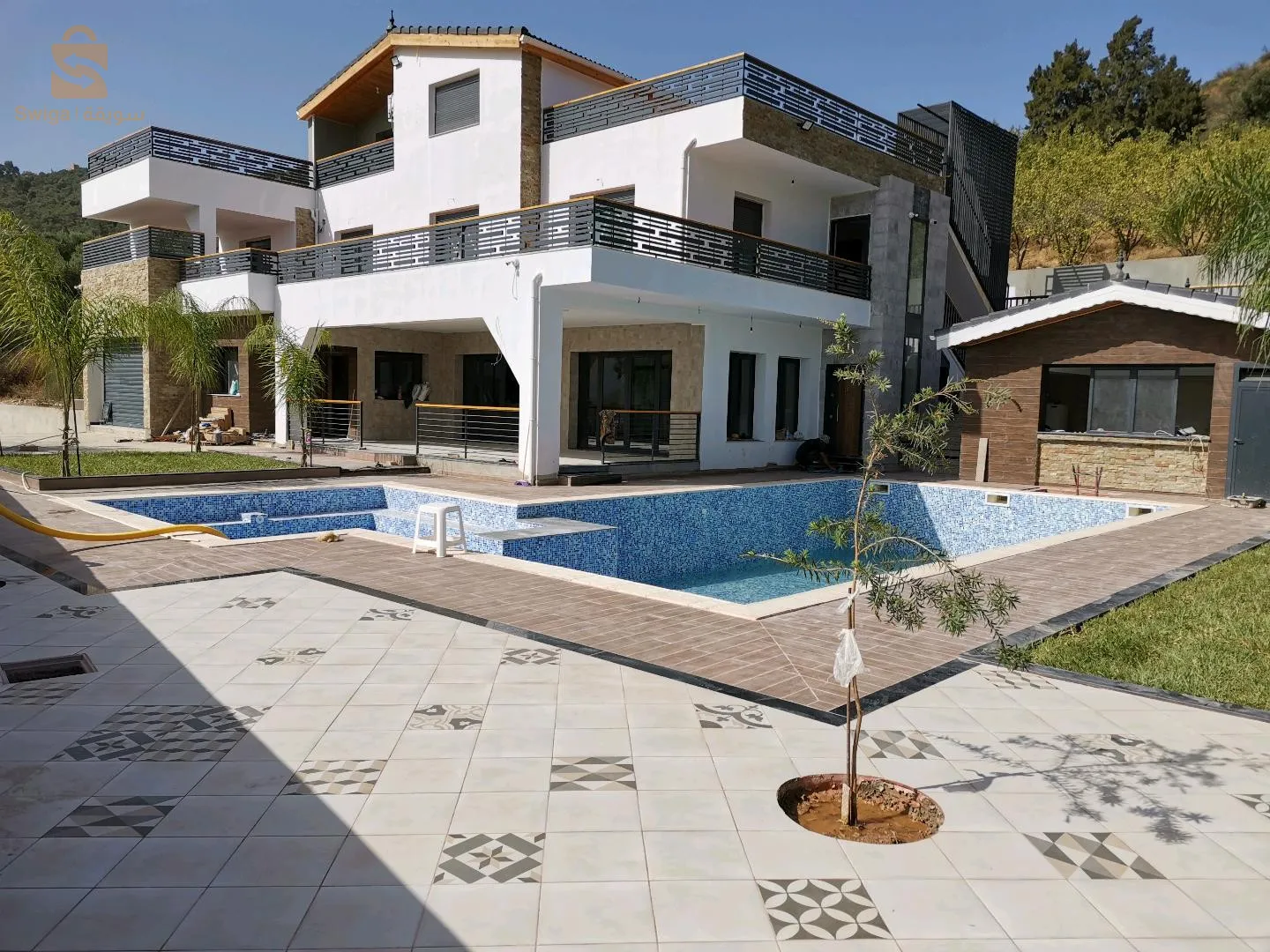 بناء محترف في جميع مراحل البناء حتى السيراميك والرخام