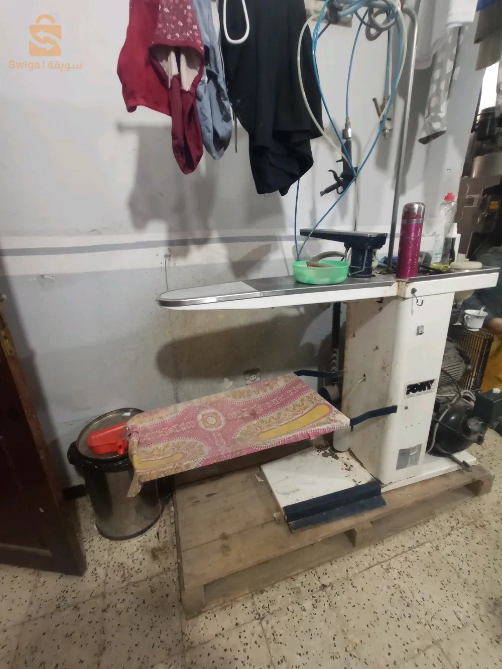 لا أدري إذا مشينة حدادة او خياطة