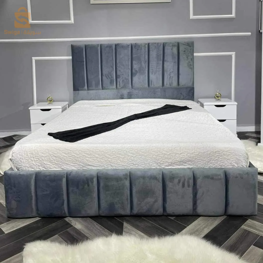 خزائن و أسرة نوم خشب احمر حسب الطلب