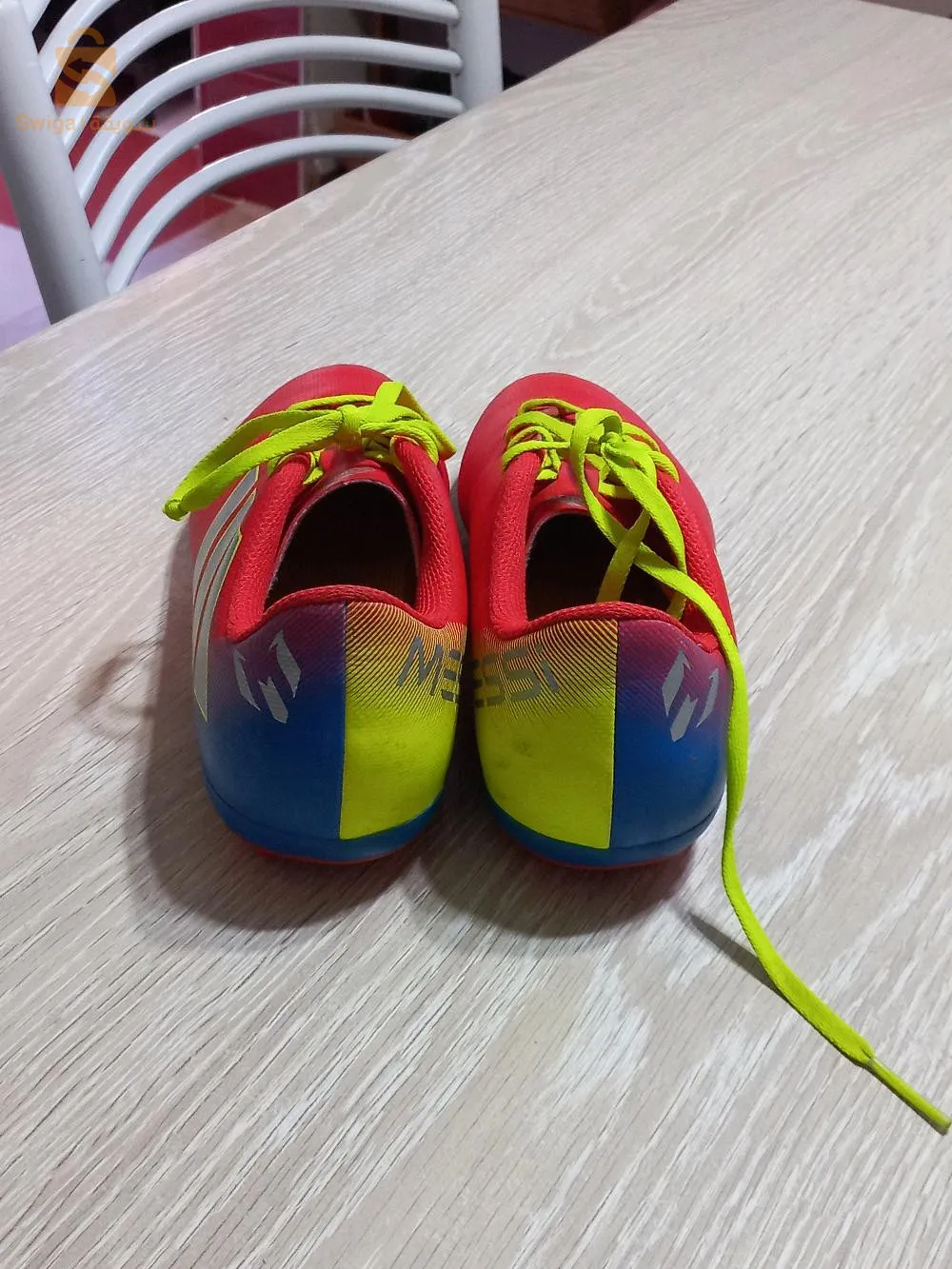 حذاء  رياضي اديداس