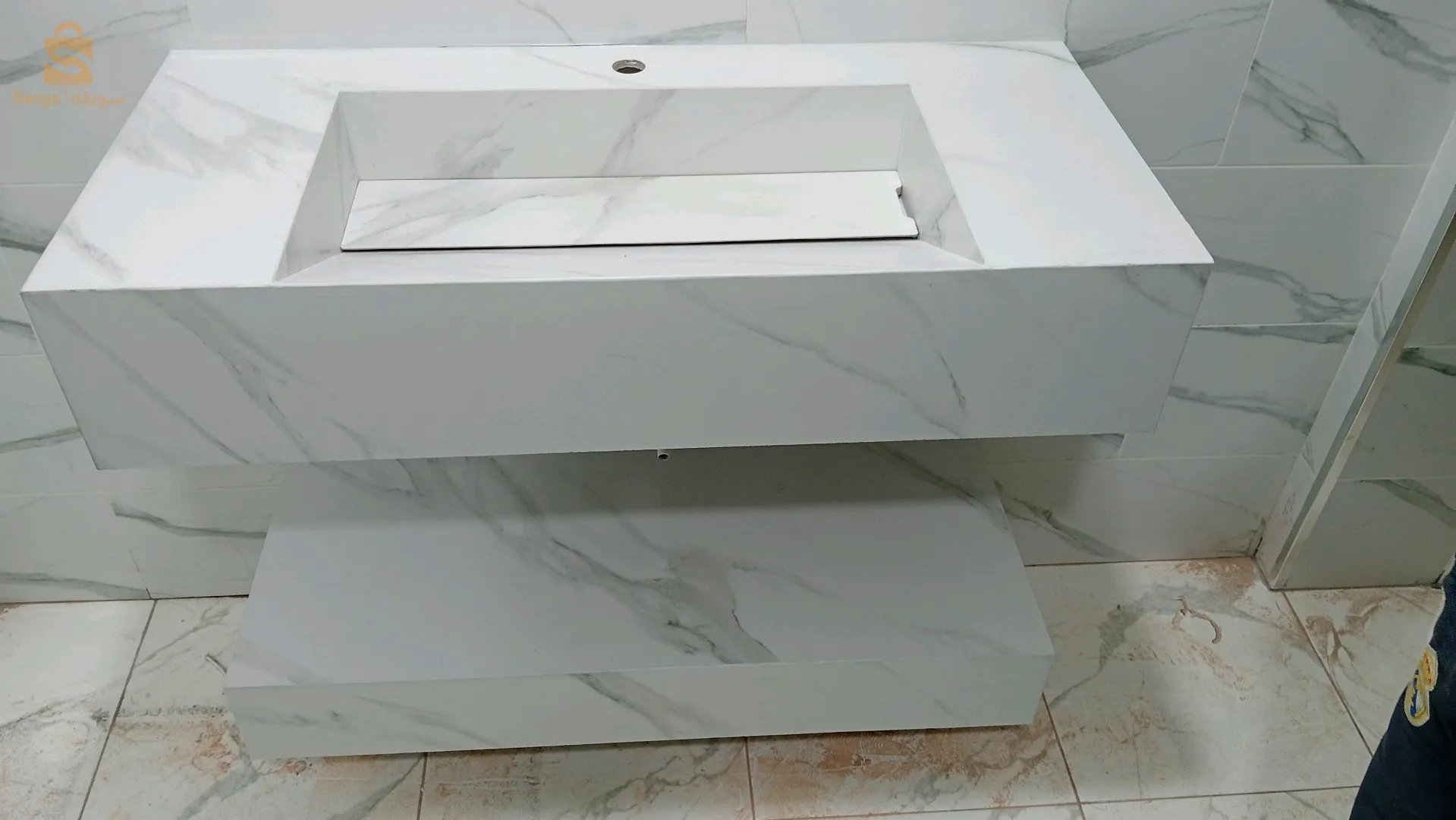 راك تبني دوش جديد و تلفتلك كيفاش تعمرو 🤔 ؟ ولا عندك دوش و حاب ترجعو عصري و حديث باقل تكلفة ممكنة 😌✅ جبنالكم تشكيلة متنوعة من احدث  و افضل الانواع افابو سيراميك+ البرسولين+الكوارتز .✅ افابو + كوزينة + دوش +ديكور تلفاز 😍🔥✅ المتوفرة في الجزائر تحديدا ولاية سطيف 19✅ تدوم سنوات عديدة ✅ بأفضل سعر ممكن مع امكانية التوصيل 58 ولاية مع ضمان حتى وصول السلعة ليدك ☎️ ☎️ ☎️numéro de magasin :                                           0770894982🚚🚚🚚 La livraison :                                       Disponible 58 wilaya