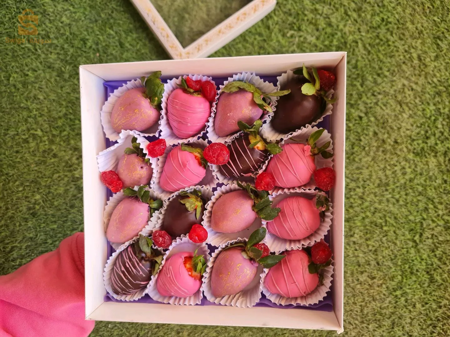 fraise enrobé avec du chocolat