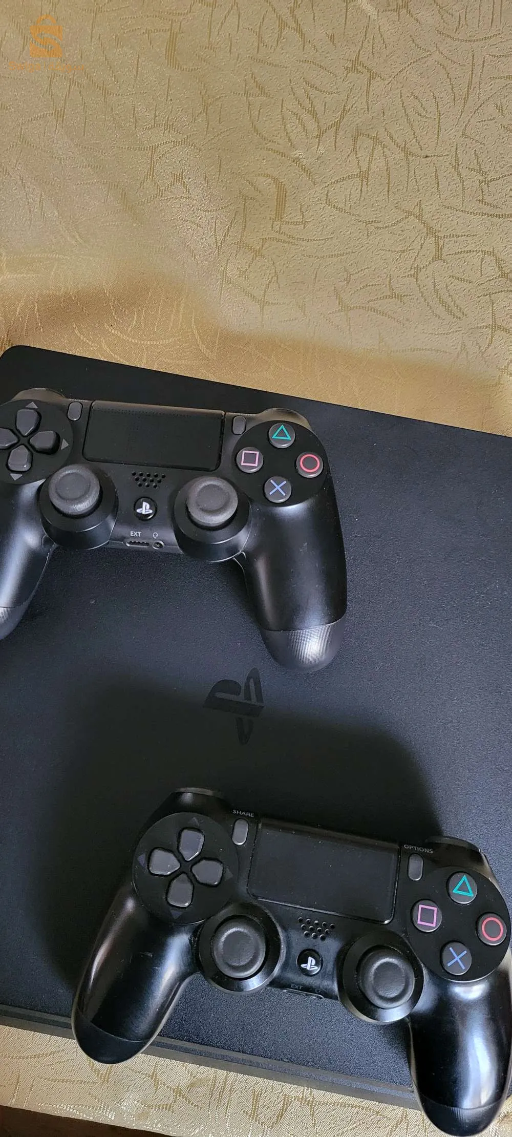 Ps4 slim 500g +2mannette original V2