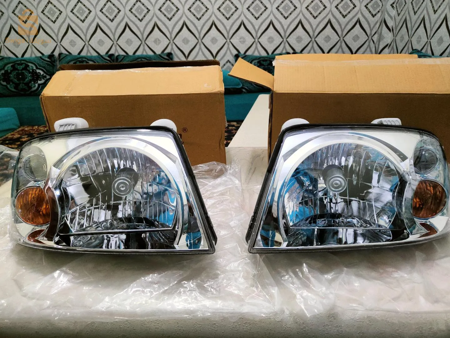 أضواء أمامية اتوس