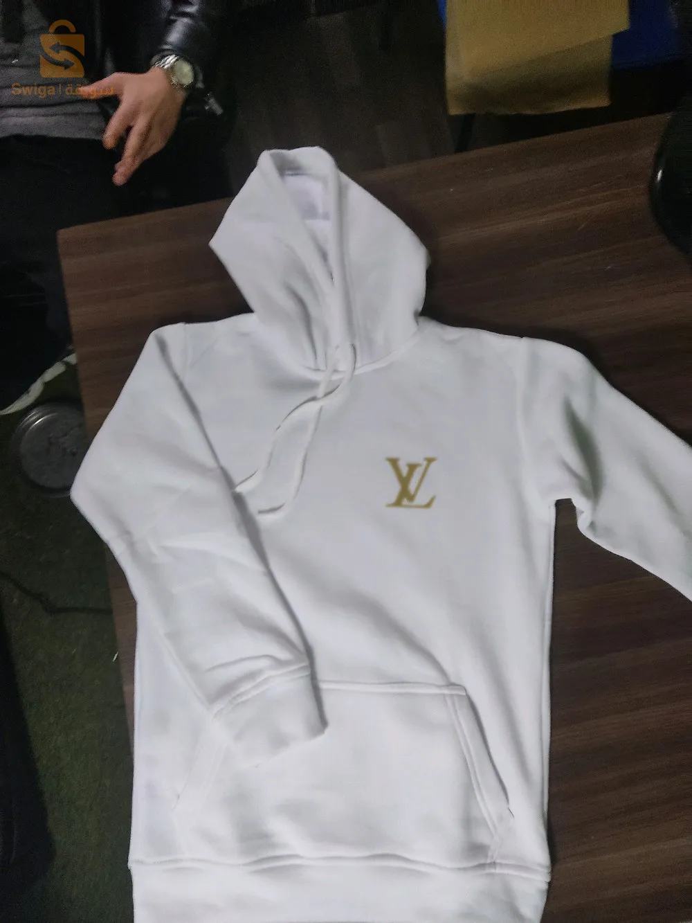 hoodie's et ensemble la Coste Nike Adidas Louis Vuitton Prada
تريكوات كاليتي واعرة تلبس وحدك