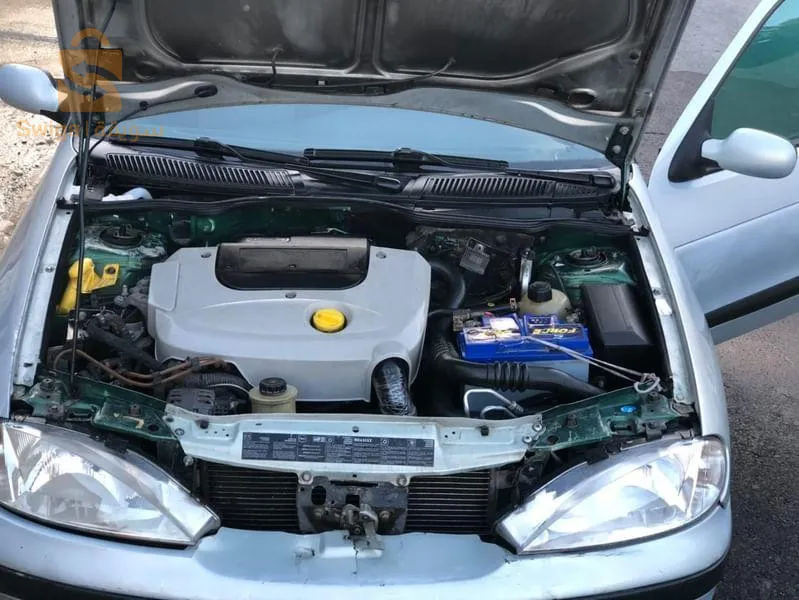 megane mlabas 2001 moteur 1.9dci i bleu