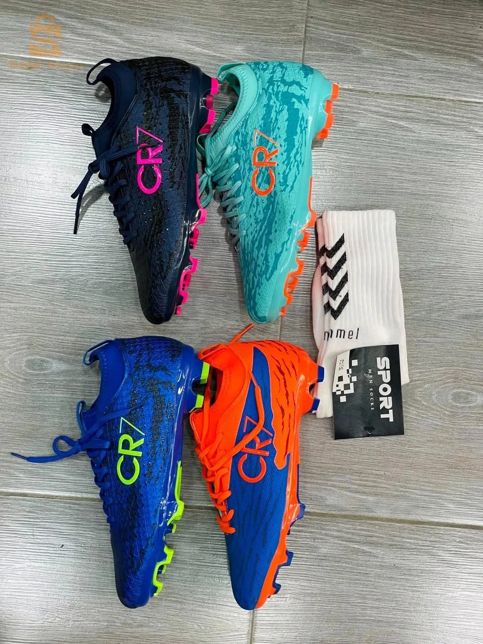 CR7 crampons Nv model sports shoes, black and blue color, not available