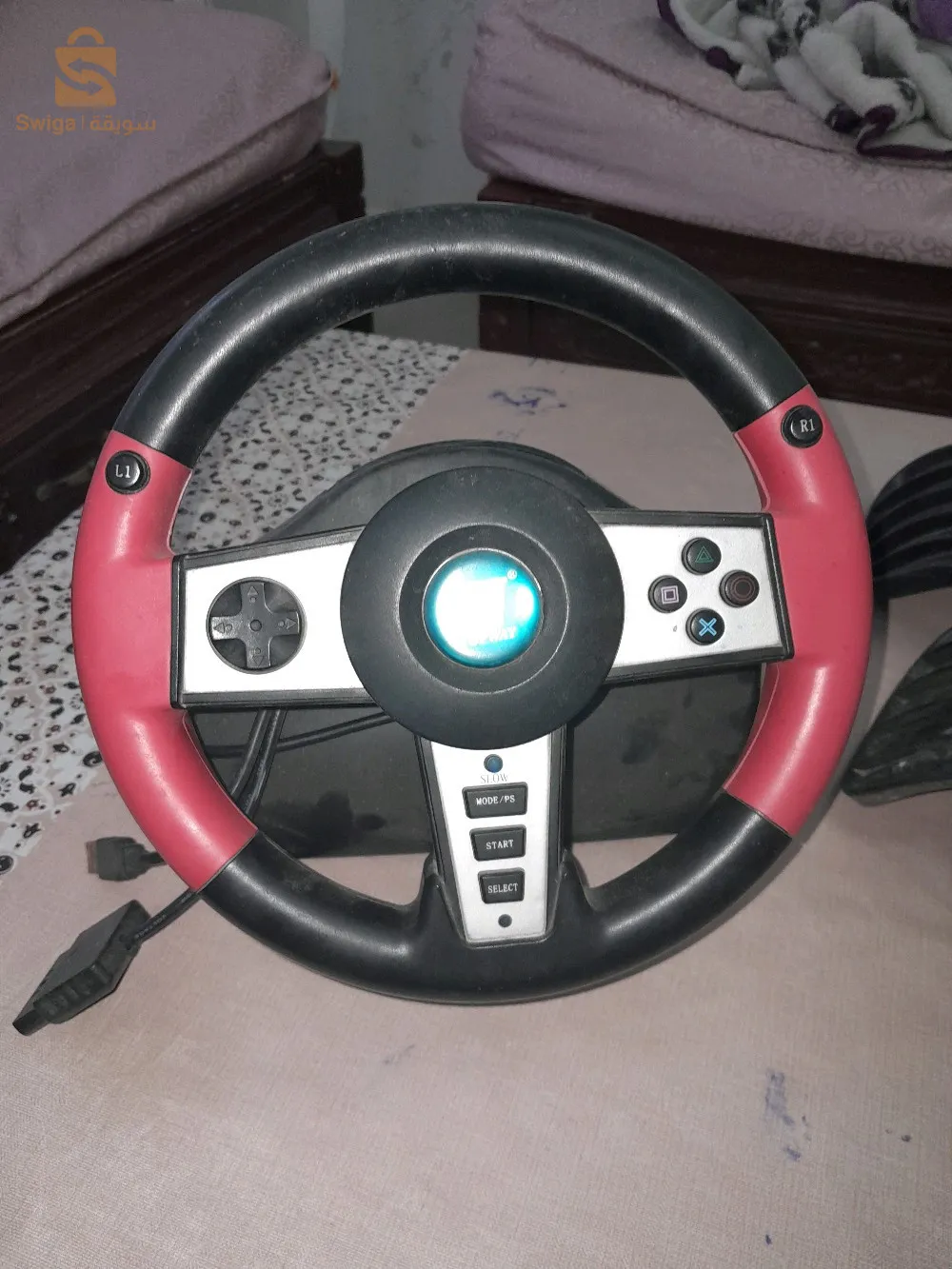 volant pour les jeux les voitures.. PC ou PlayStation