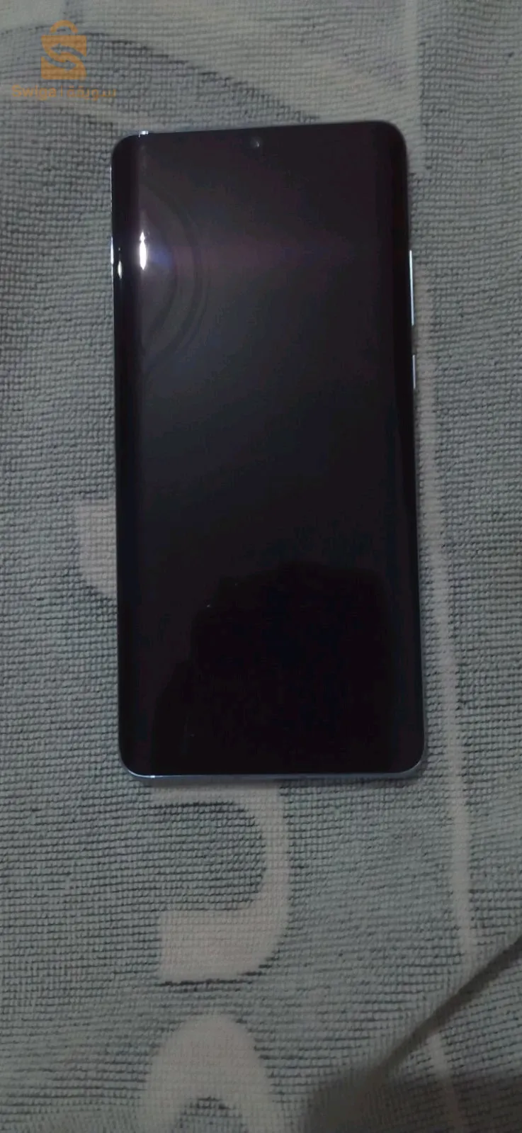 فيه شقة كيما راه يبانلك