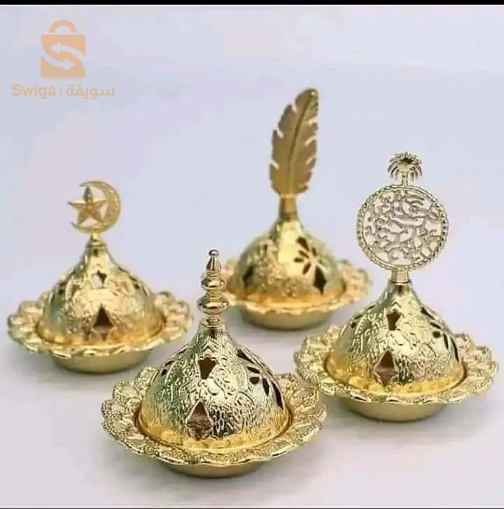 فوانيس وهلال وبهارات لتزيين في شهر رمضان