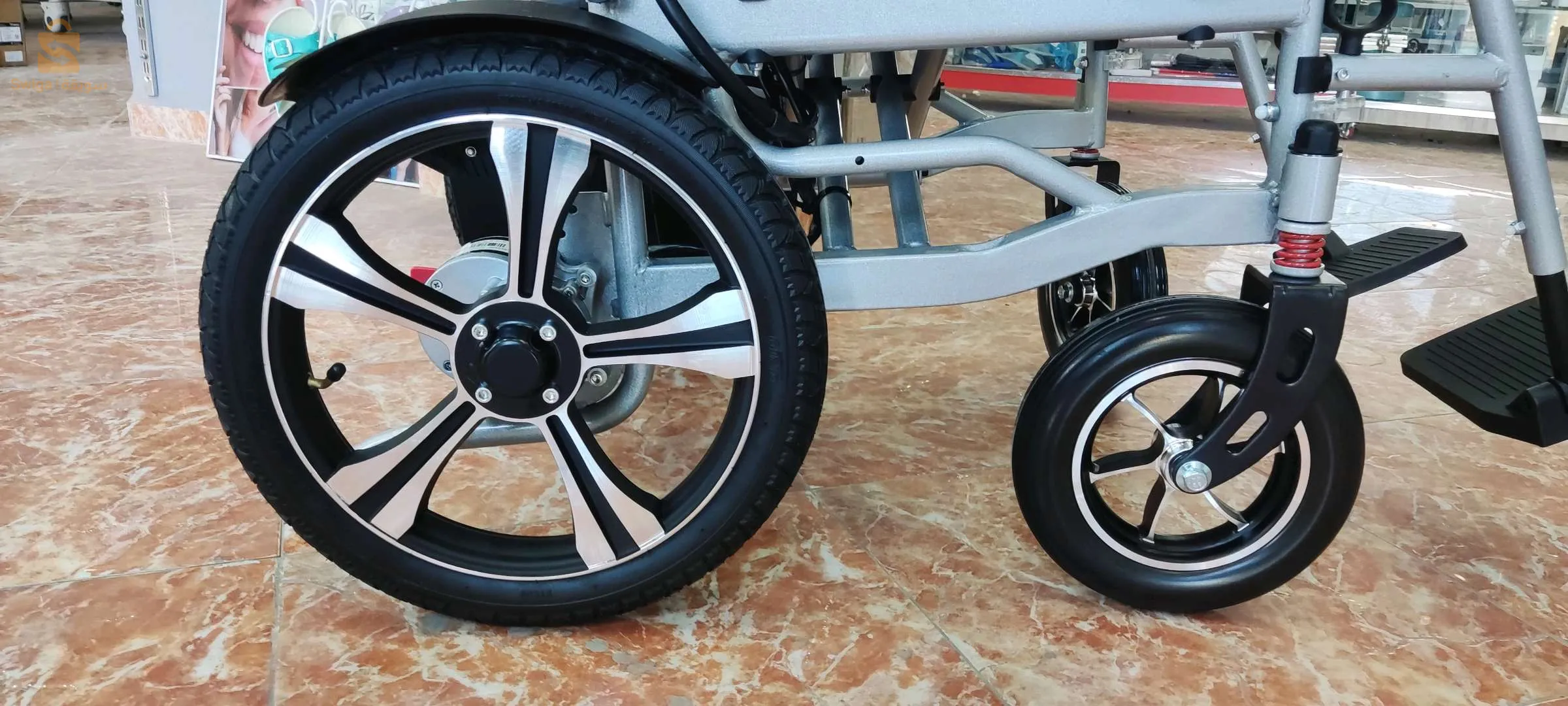 fauteuil roulant électrique