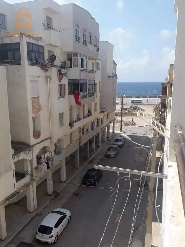 شقة للبيع F4 الطابق الثالث