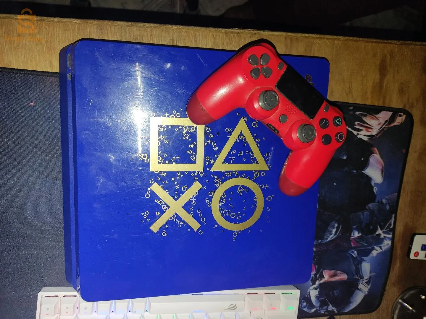 PS 4 slim édition limitée version 11 manneet v2