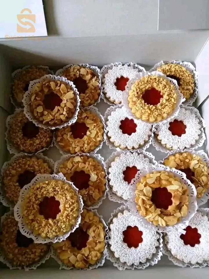 مجموعة مشكلة من حلويات يمكن طلب في اي وقت ومناسبة لجميع مناسابات خطبة. ختان. عرس. وليمة. اي نوع حبيتيه اطلبي