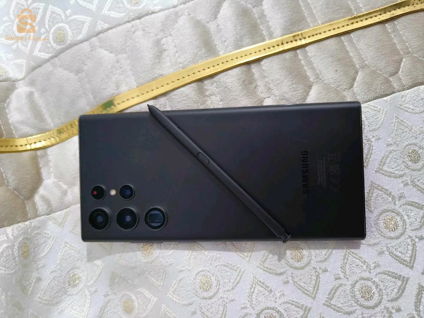 هاتف مستعمل نظيف فيه مشكل روبوت12/256