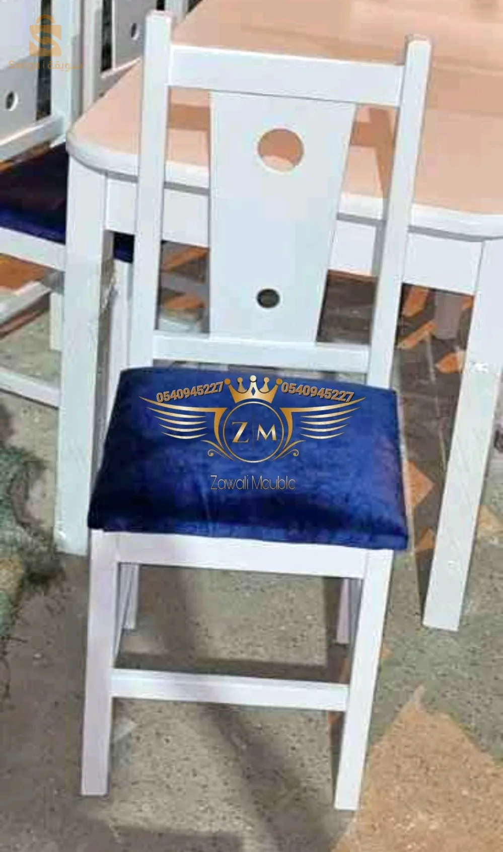Promotion🚨Table cuisine✅️Table salle à manger✅️Bois rouge✅️Livraison disponibles 500 da Alger ✅