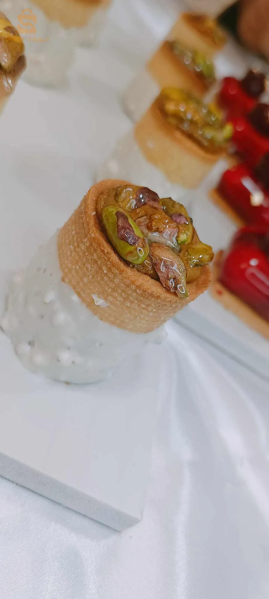 حلويات عصرية للطلب مرحبا بالجميع