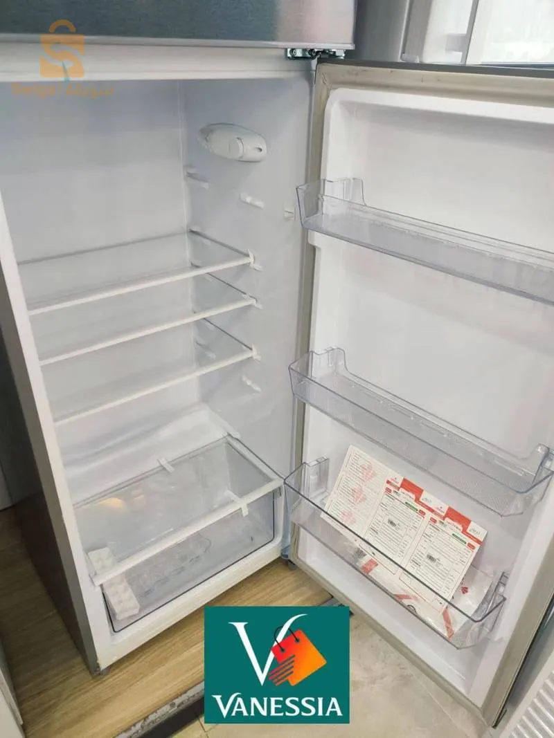 ثلاجة من نوع كريستور