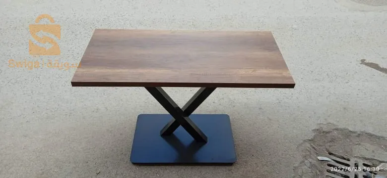 Tables de cafés et de restaurants