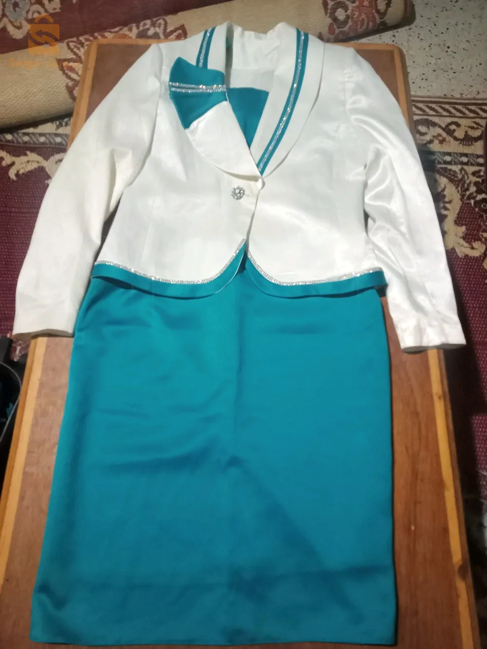 فساتين اعراس واحذية وعطور