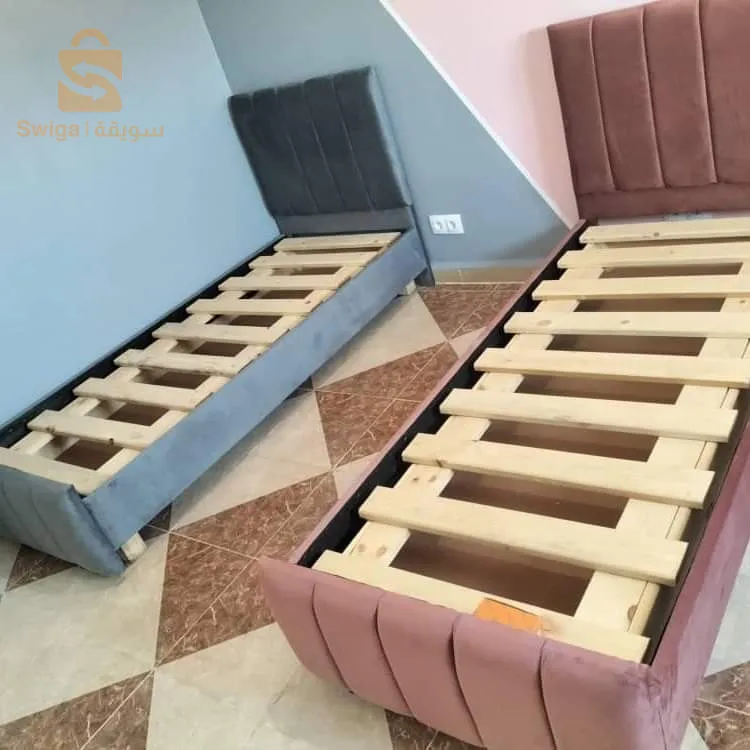 سرير نوم خشب احمر