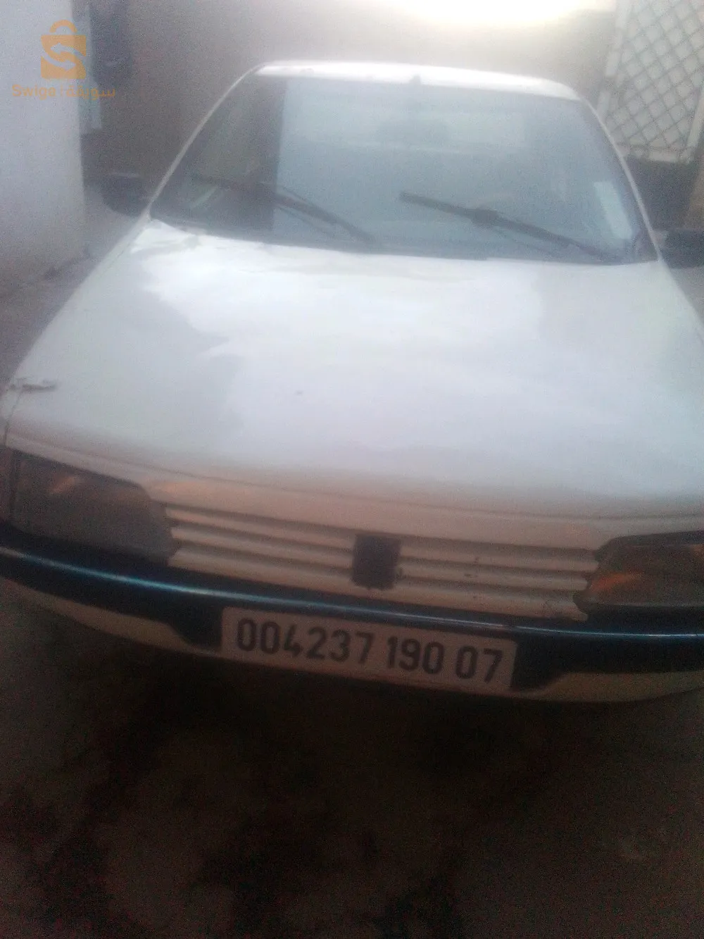 تاكسي النقل الافراد وتوصيل الطلبات