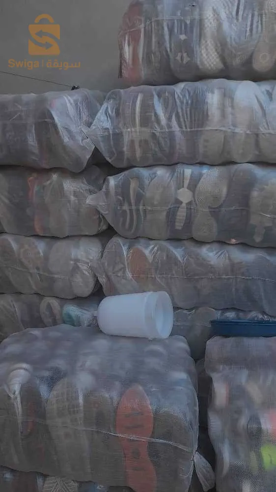 احذية رجالية من مختلف المقاسات والماركات العالمية كبار وصغار سعر الجملة   Friperie top