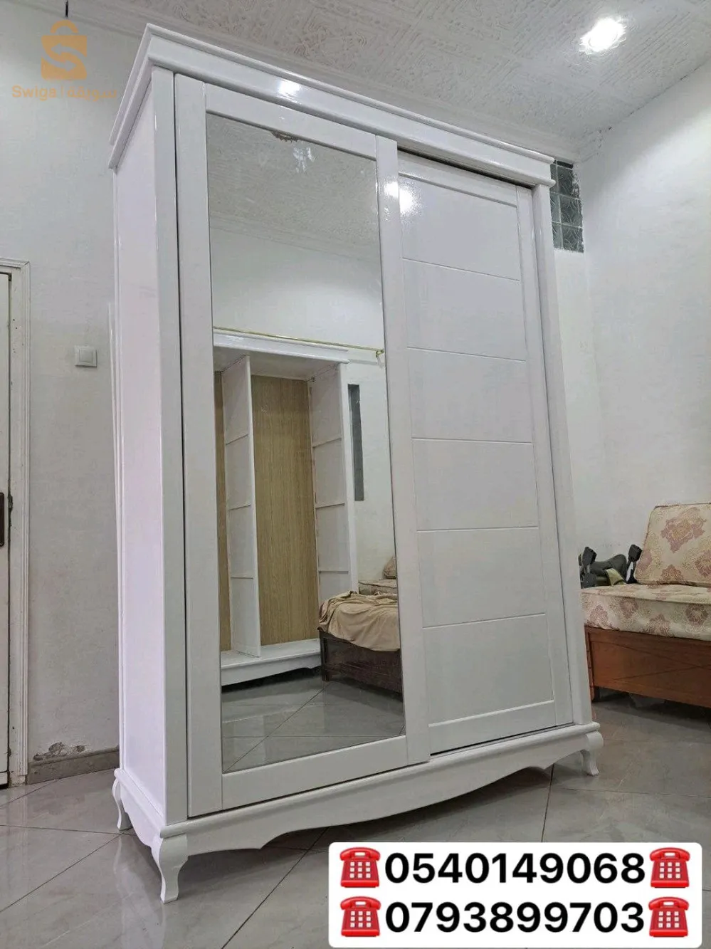 خزائن و أسرة نوم خشب احمر حسب الطلب