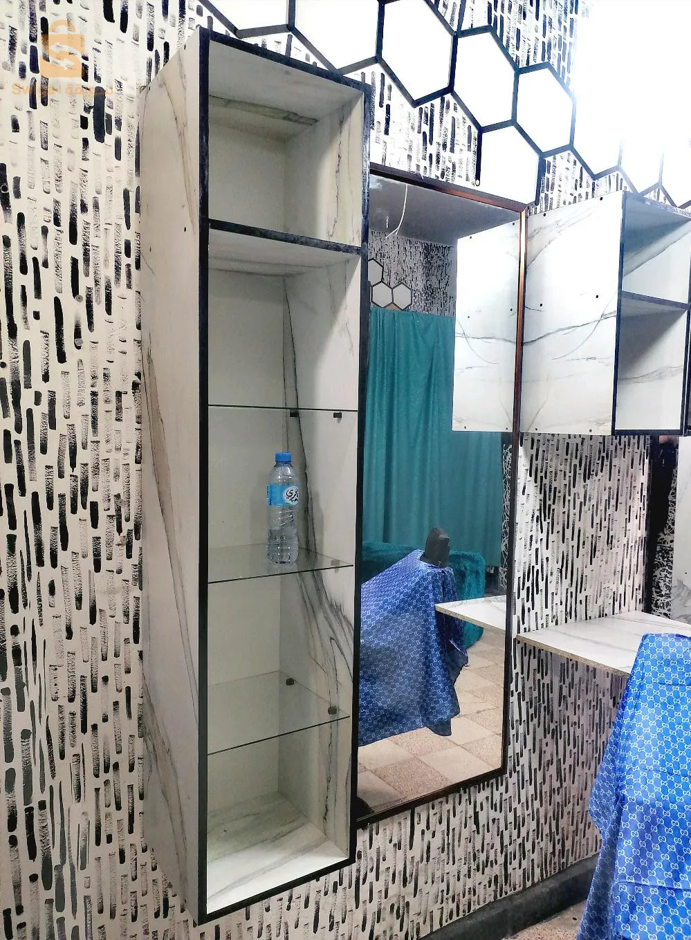 ⚠️🔴متريال مجمول للبيع جديد جامي خدم🔴⚠️
👈3. مرايات (175*75)
👈 3. ارموارات (150*30*30) ايطاجير زجاج
👈3 3ارموارات صغار (  60*30*30)
👈 1 فوتاي حجم كبير (افورير) مقاس (70*70*130)
👈2 فوتاي حجم كبير(افورير)  مقاس ( 70*70*150)
👈1  ايليمو حجم كبير (180*30*60) ايطاجير زجاج
👈2 ايطاجار 7 رفوف المقاس (180*30*6)
👈1 كرسي حلاق حالة جيدة 10/10
📞 رقم الهاتف 
0696152378
0794674478
توفير خدمة التوصيل 58 ولاية