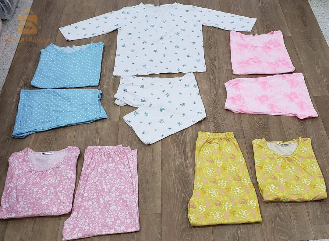 بجامة فام استيكي شابة بزاف