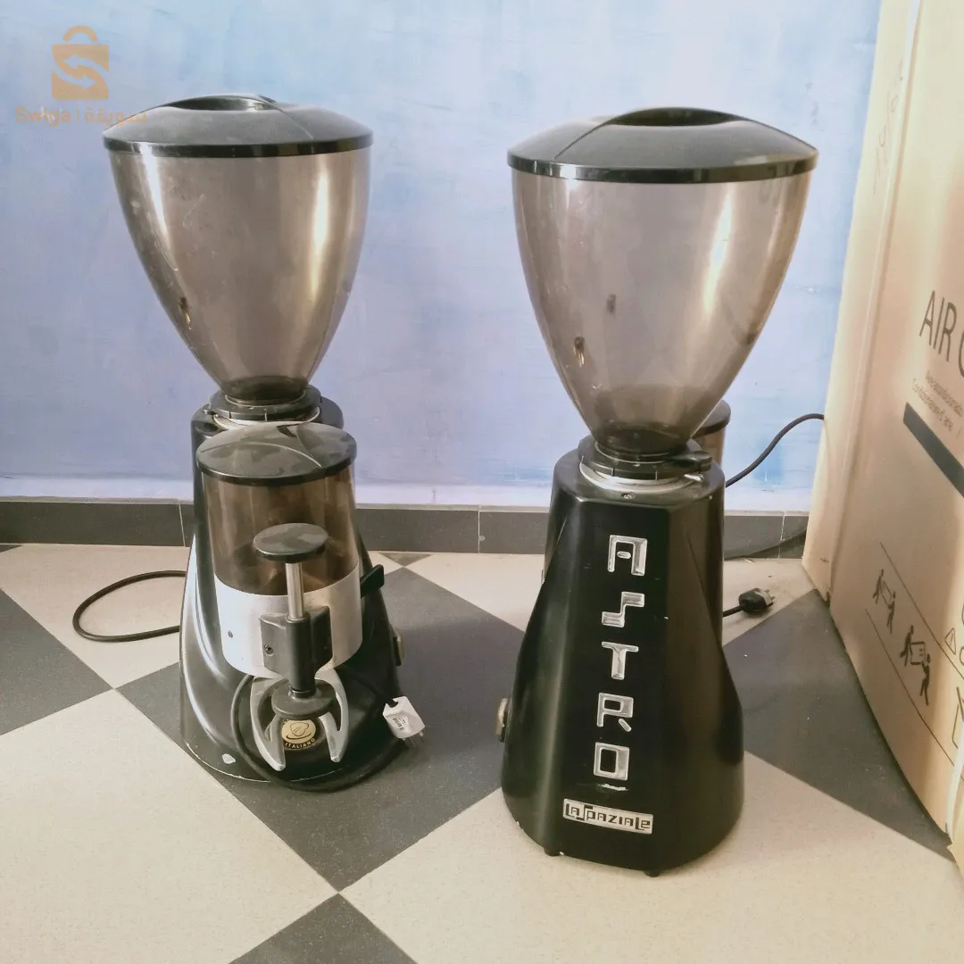 Machine à café professionnel automatique avec 2 moulin