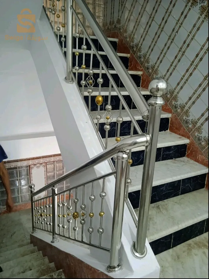 كابين دوش حسب مقاس