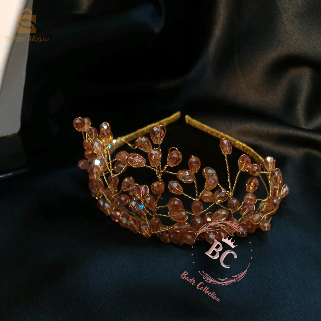 parure en crystal hore
تاج+عقد+براسلي+خاتم+حلقات 
5en 1 quantité limitée